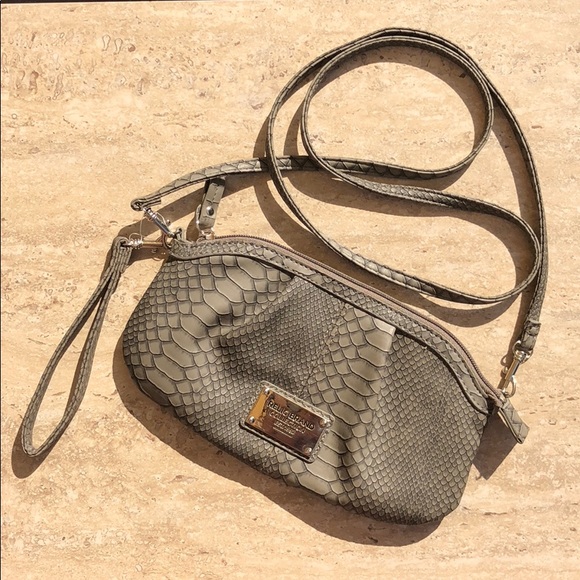 Relic Handbags - NWOT RELIC Olive Green Snakeskin Wistlet/Crossbody